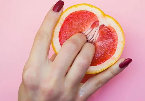 扣自己的正确手势图图片